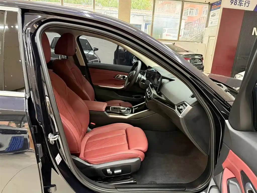 BMW 3 Series 2023 320Li M Sport Package фото 16