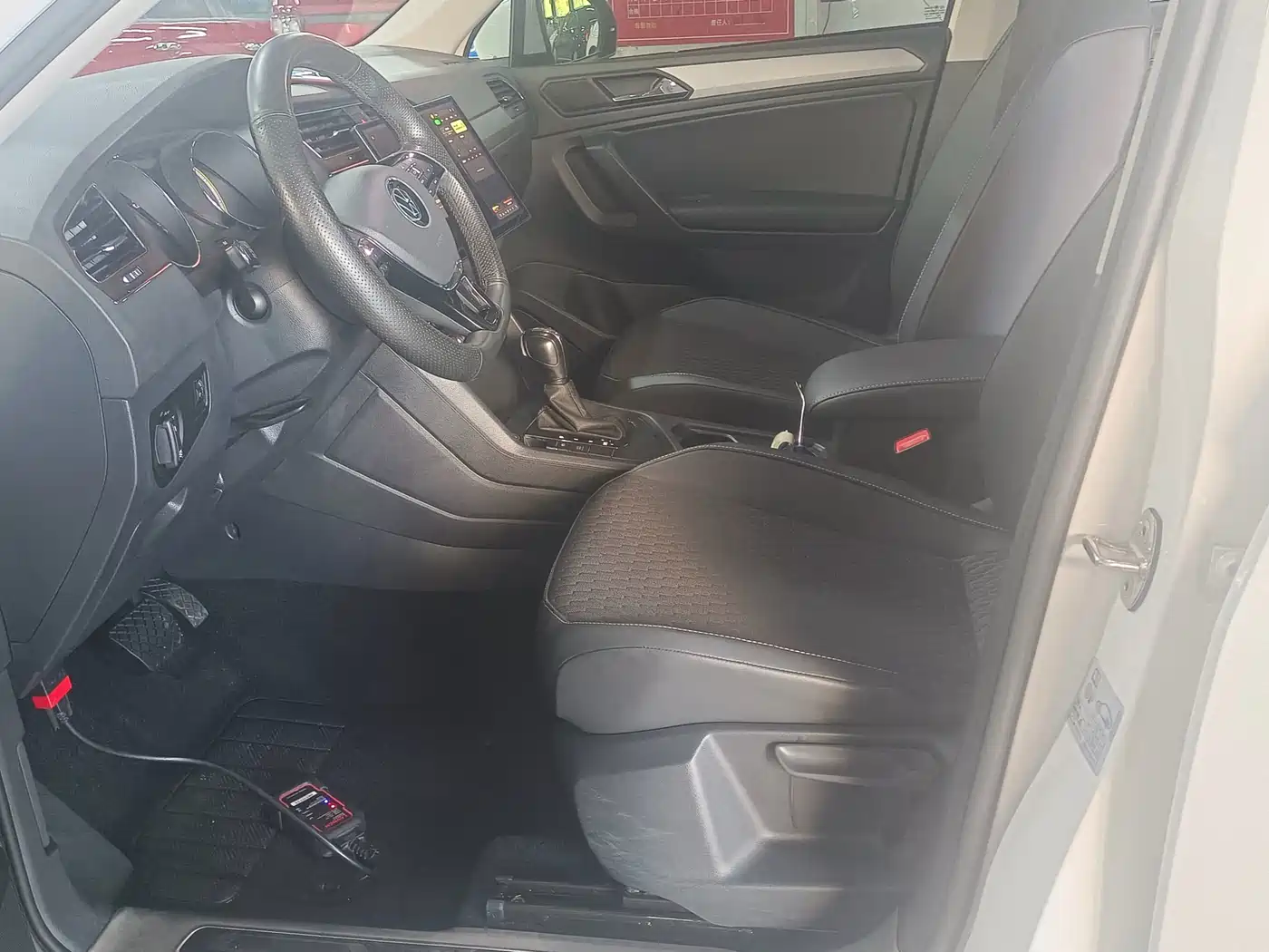Volkswagen Tiguan L 2021 280TSI Automatic 2WD Smart фото 14