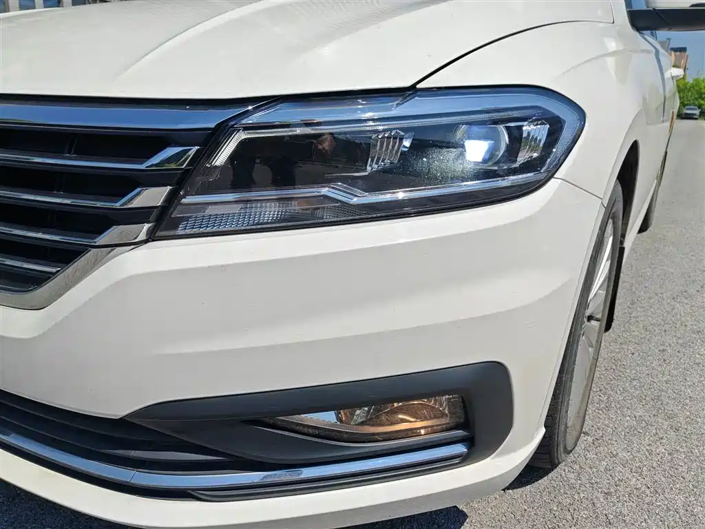 Volkswagen Lavida 2018 1.5L Manual Comfort Edition China V фото 16