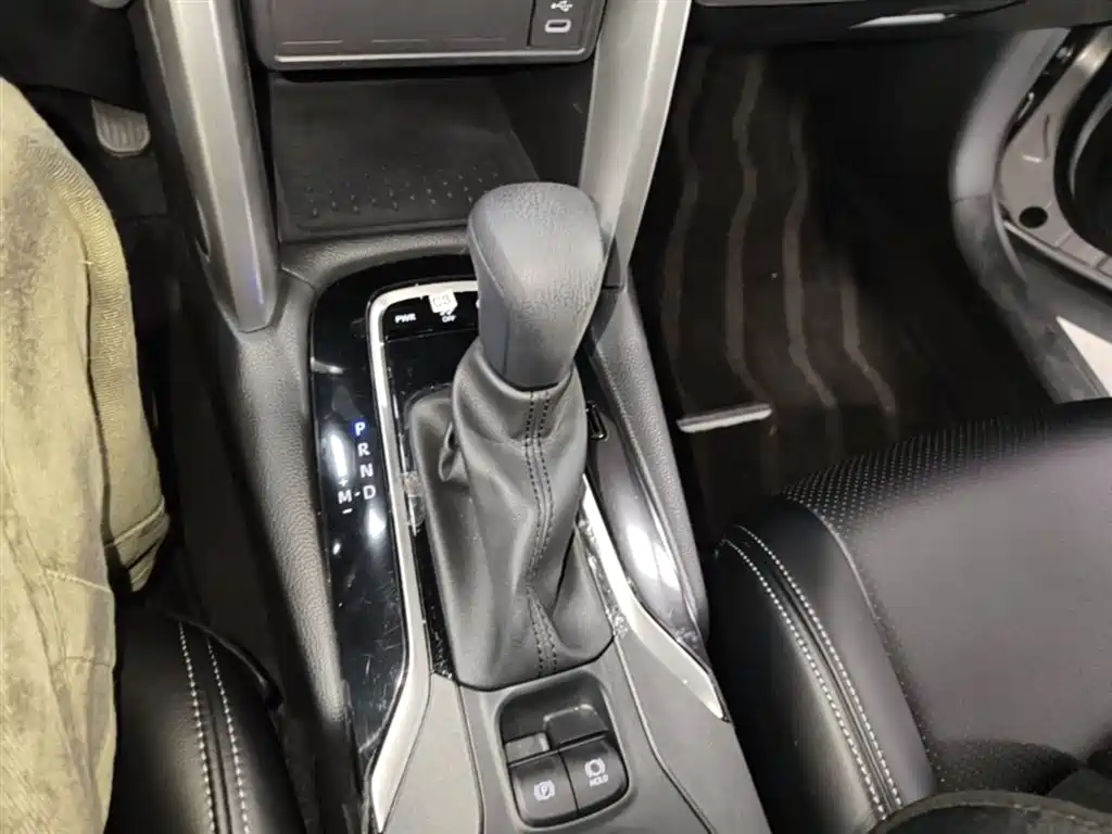 Toyota Corolla Cross 2022 2.0L Premium Edition фото 21