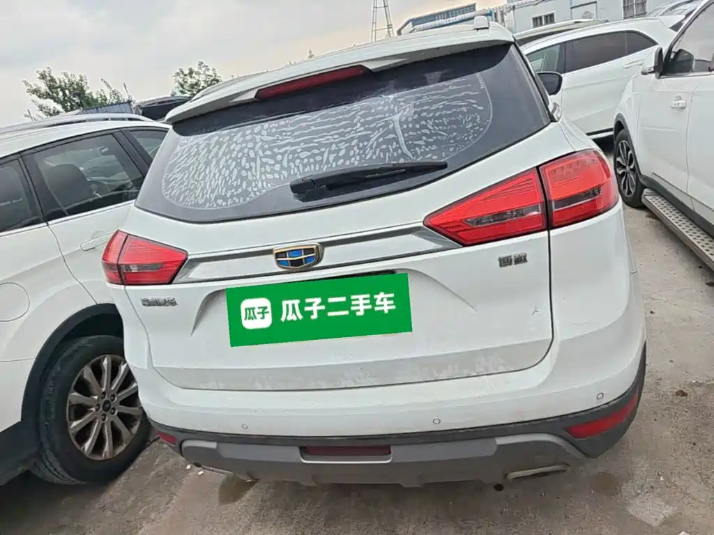 Фото 6 - Geely Atlas