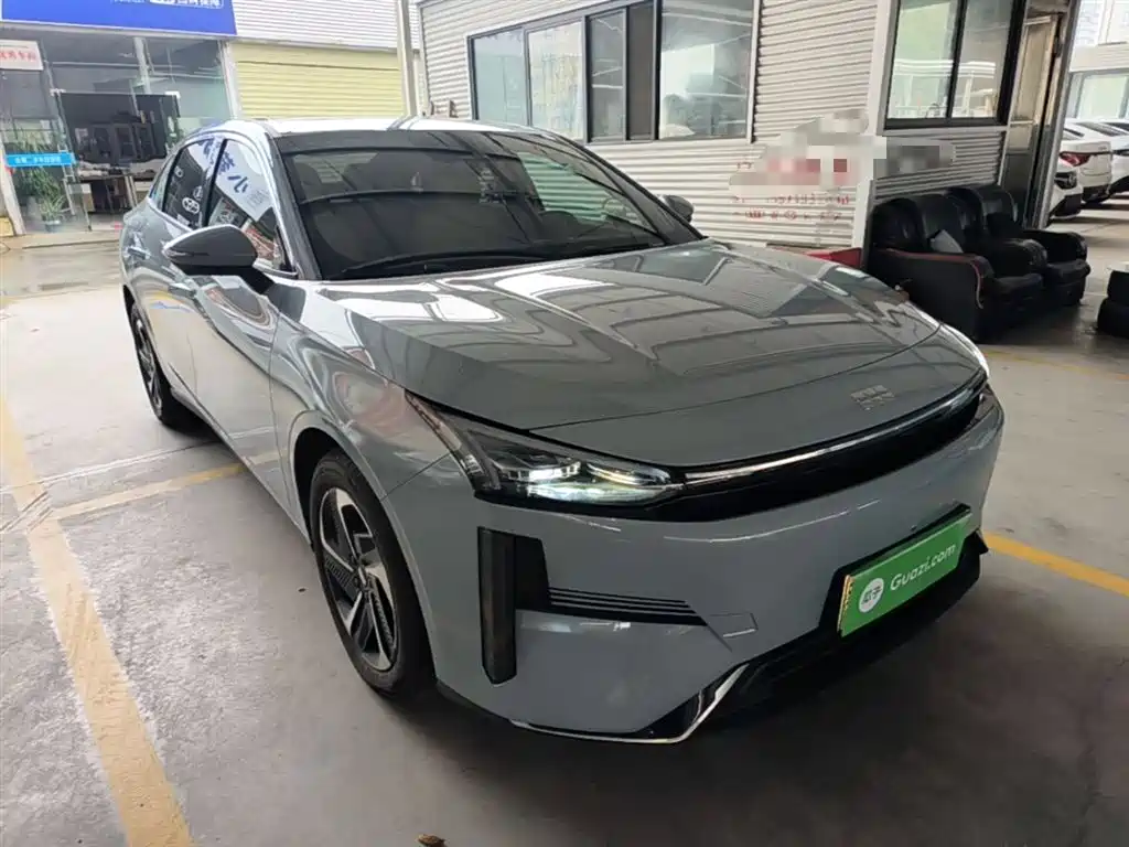 Geely Galaxy Galaxy L6 2024 125km PLUS Soaring Dragon Edition фото 4