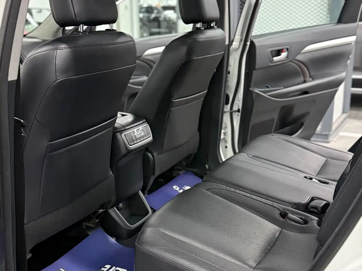 Toyota Highlander 2015 2.0T AWD Luxury Edition 7-seater фото 11