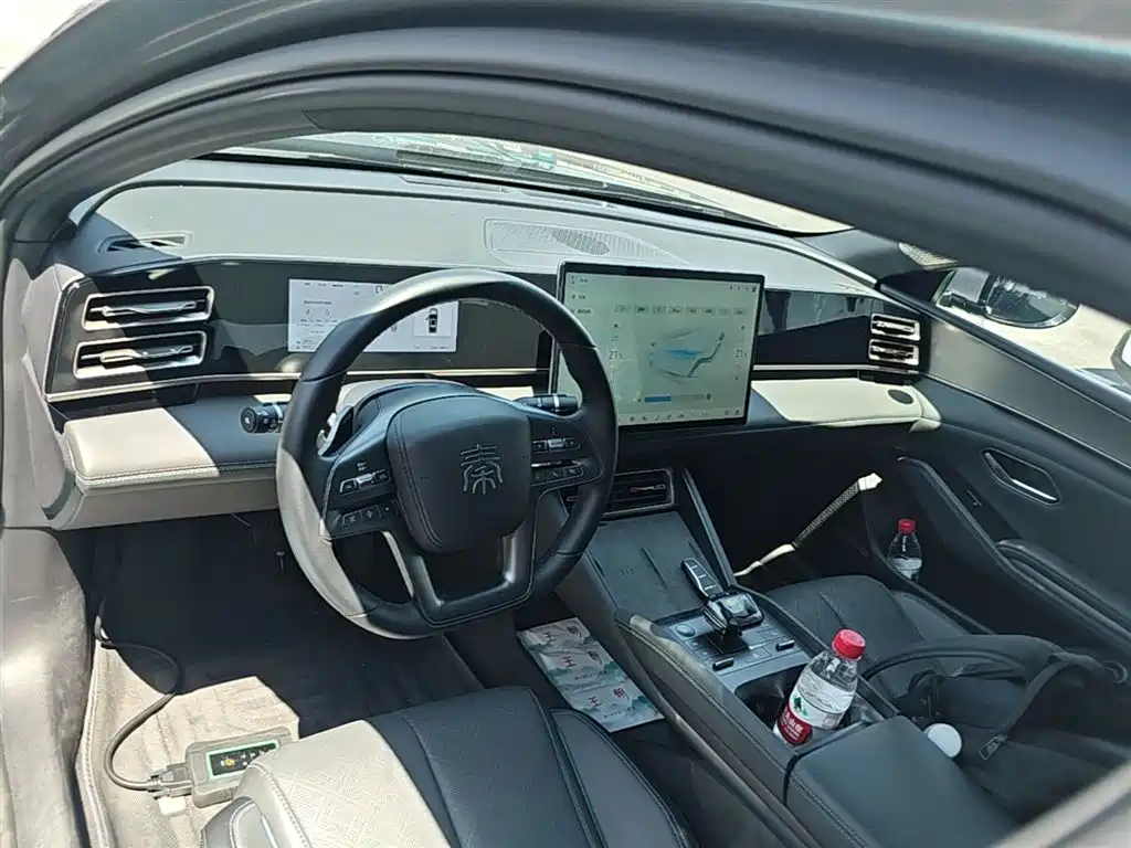 BYD Qin L 2025 DM-i Smart Drive Edition 120KM Excellence Type фото 10