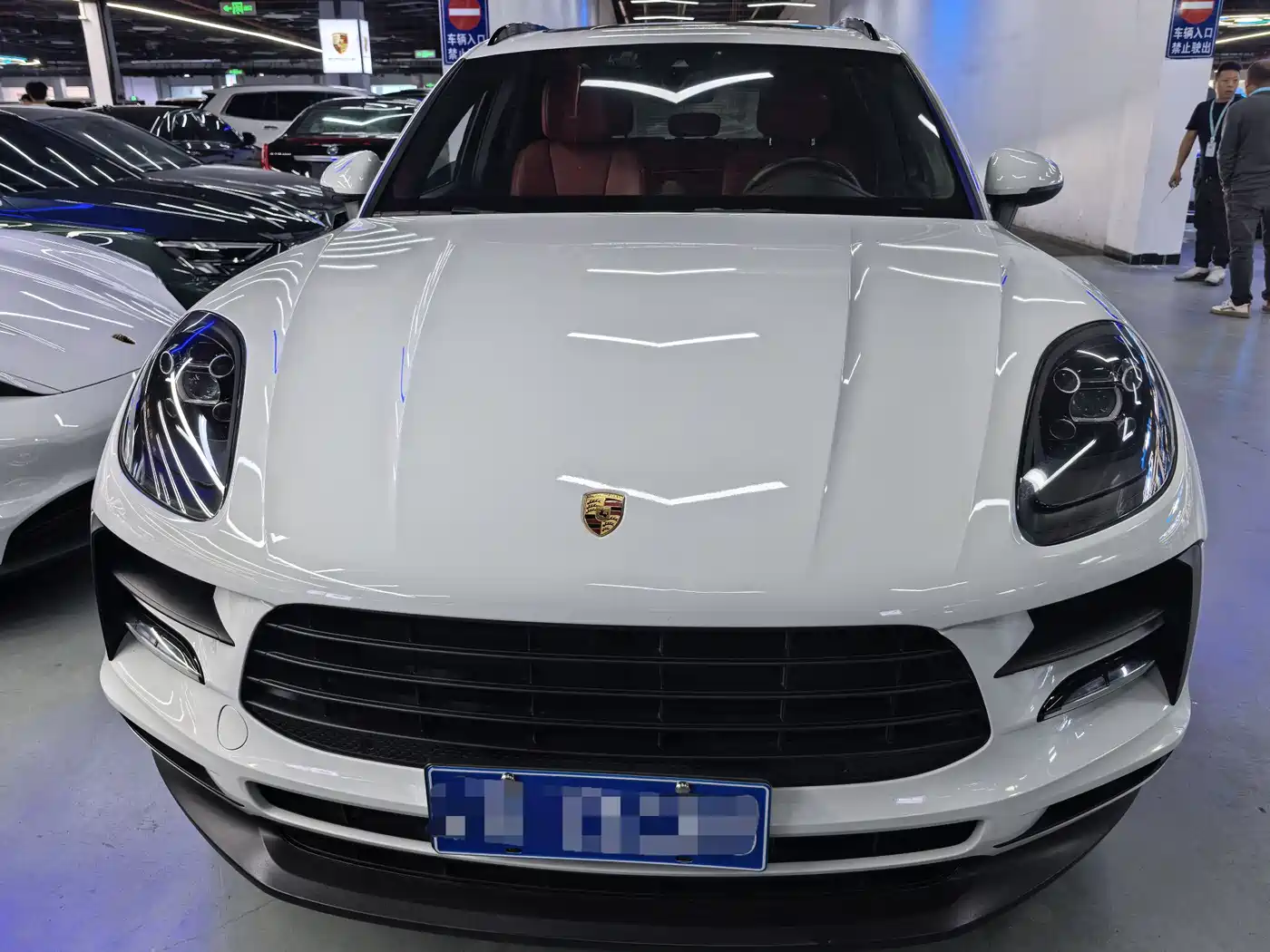 Porsche Macan 2018 Macan 2.0T фото 2