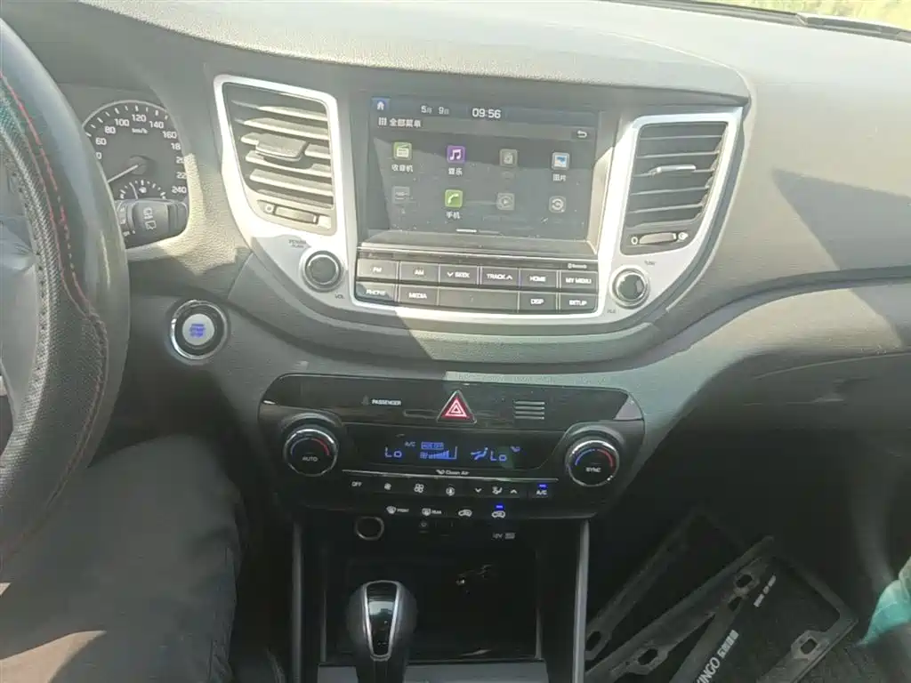 Hyundai Tucson 2015 1.6T Dual Clutch 2WD Smart фото 13