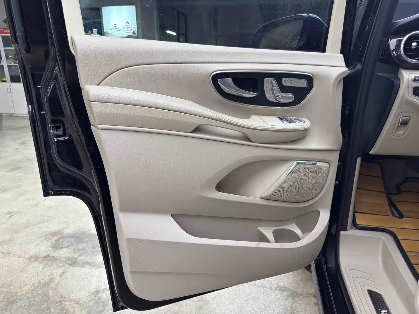 Mercedes-Benz V-Class 2018 V 260 Pilot Edition China V фото 9