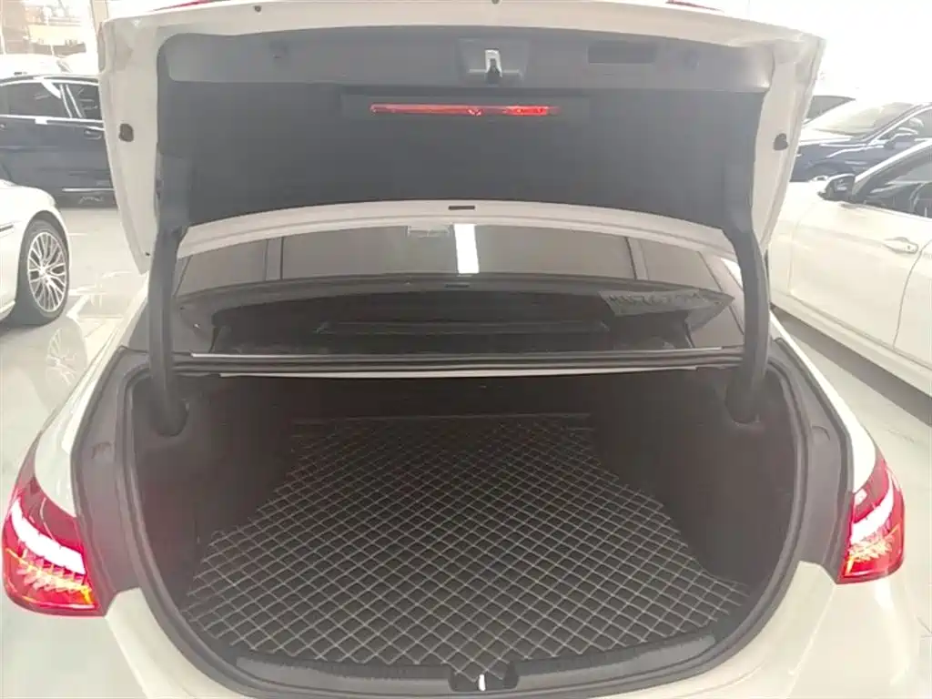 Mercedes-Benz C-Class 2024 Facelift C 260 L Sport фото 19