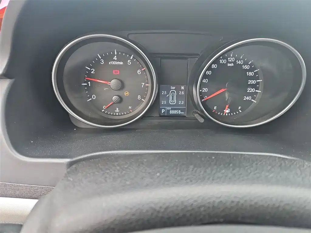 Haval M6 2019 1.5T DCT 2WD Urban Type China VI фото 3