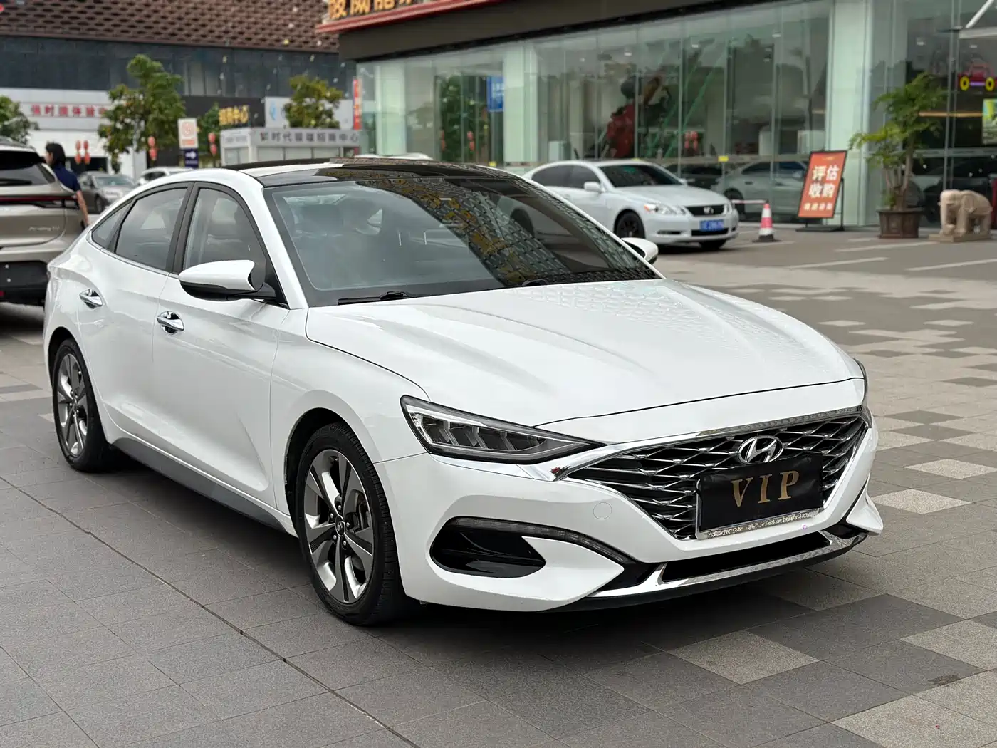 Hyundai Fista 2019 280TGDi Smart Speed Edition China VI фото 3
