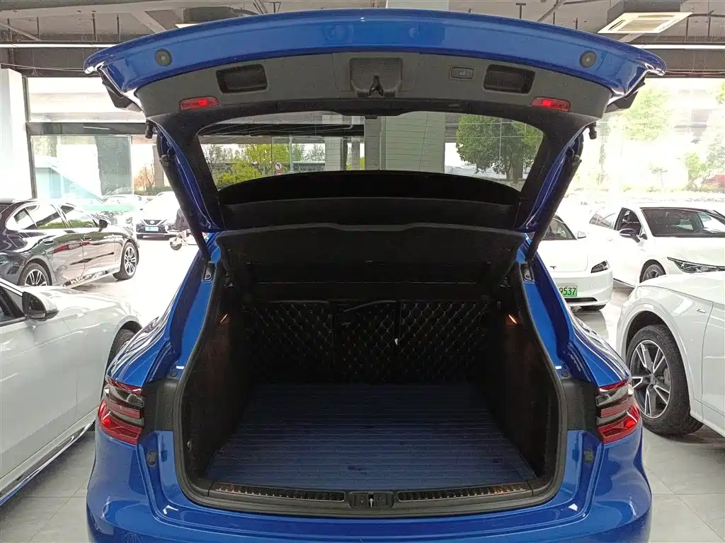 Porsche Macan 2016 Macan 2.0T фото 19