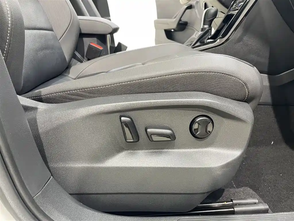 Volkswagen T-ROC 2022 280TSI DSG 2WD Elite PLUS фото 12