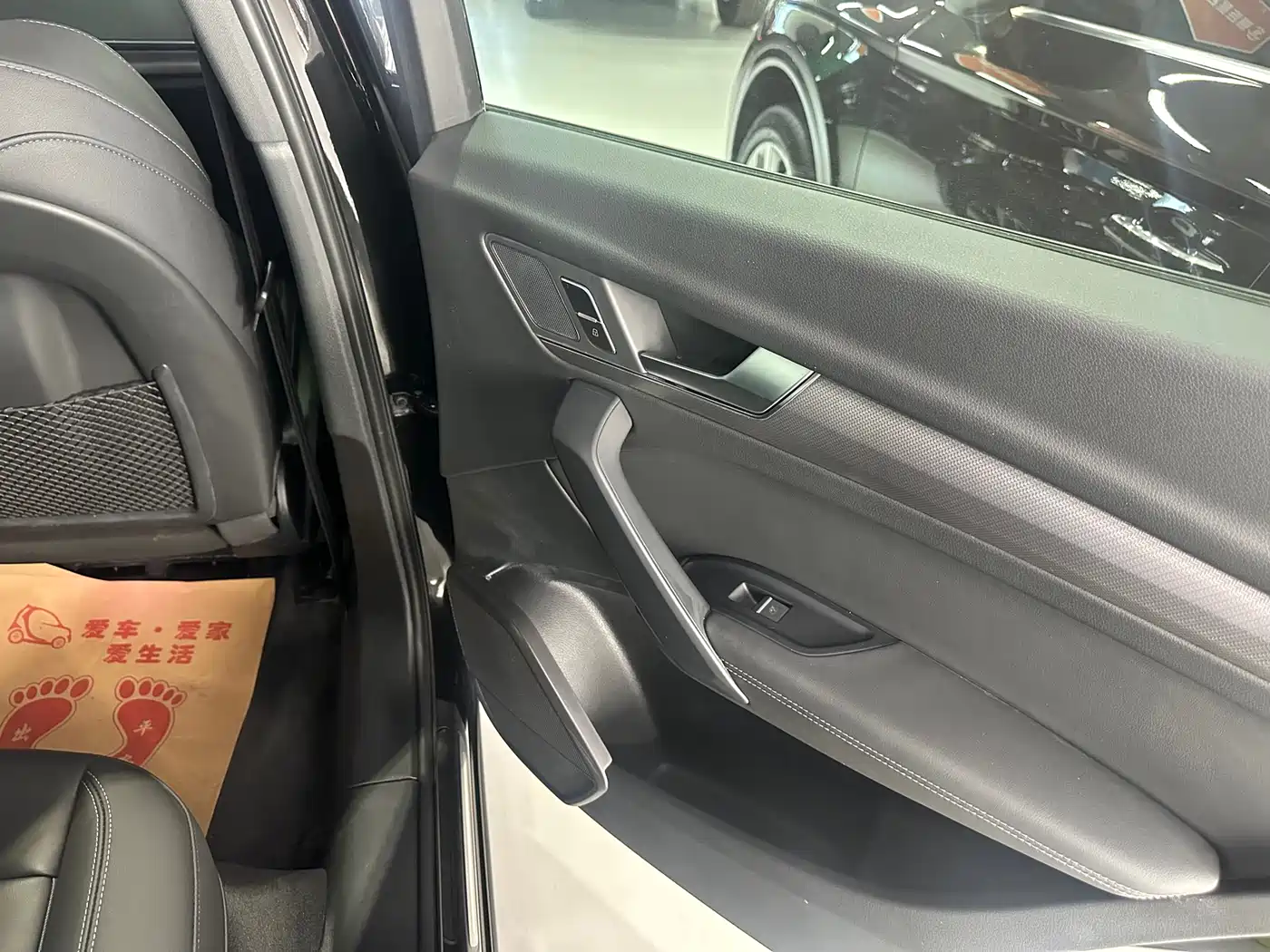 Audi Q5L 2024 Model 40 TFSI Luxury Elegance фото 11