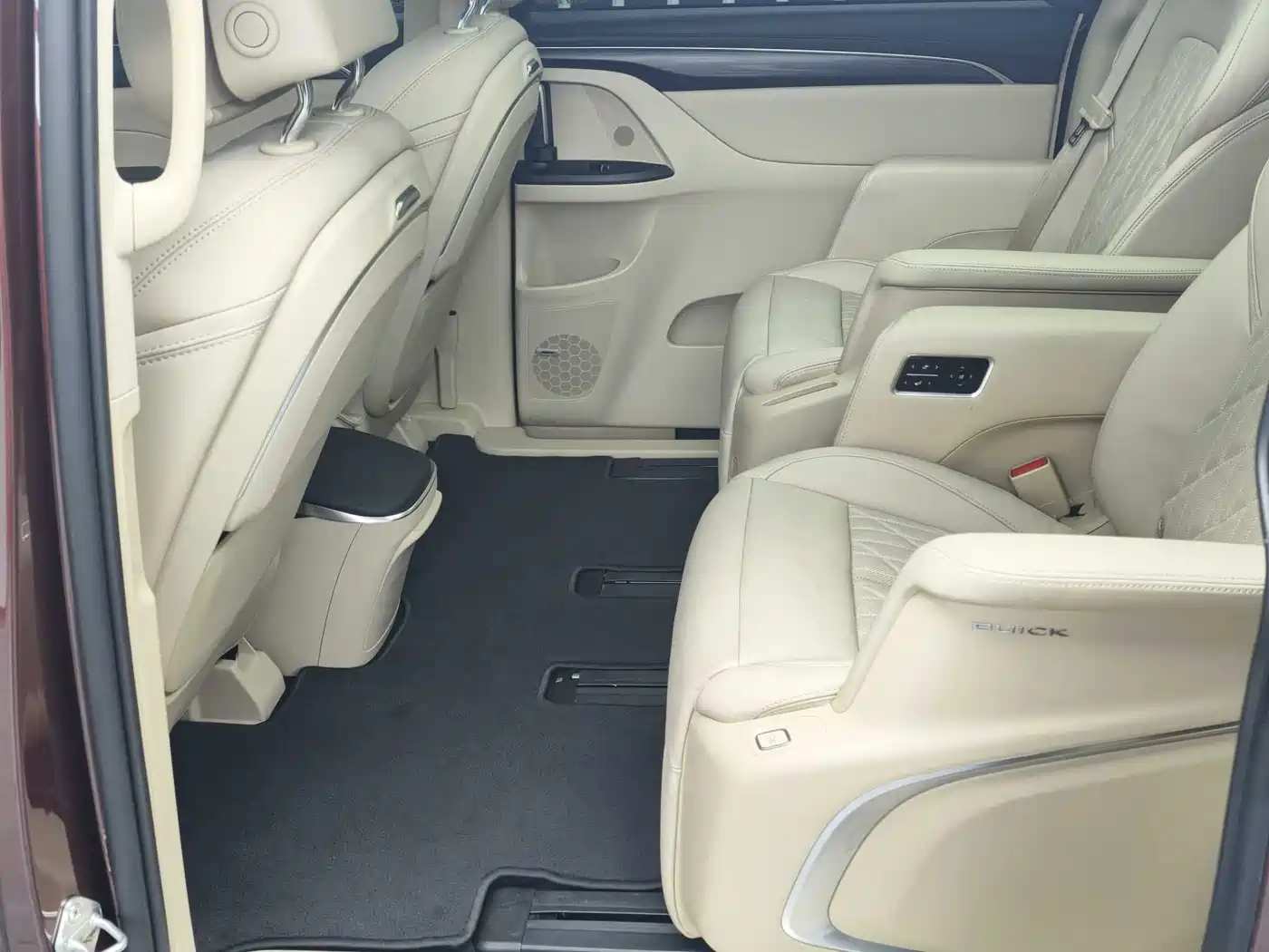 Buick GL8 2022 ES Landmark 653T Flagship фото 10