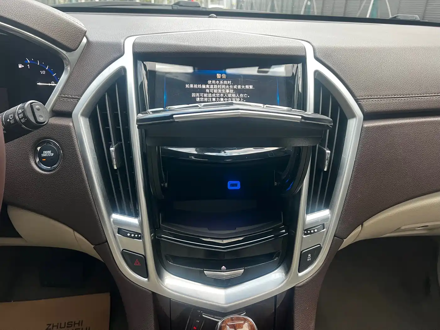 Cadillac SRX 2014 3.0L Elite Model фото 10