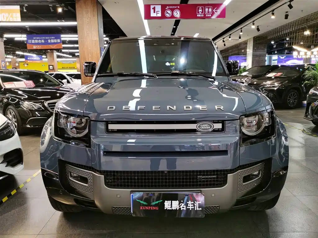 Land Rover Defender 2023 Facelift 110 3.0T P400 X-DYNAMIC HSE фото 2
