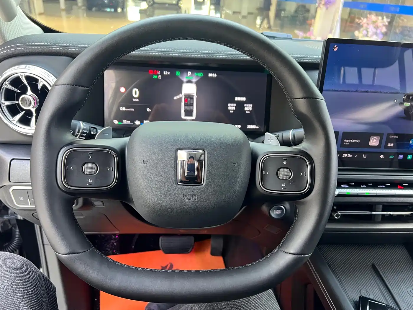 TANK TANK 300 NEW ENERGY