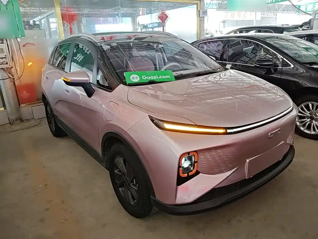Фото 4 - Geely Geometry E Firefly
