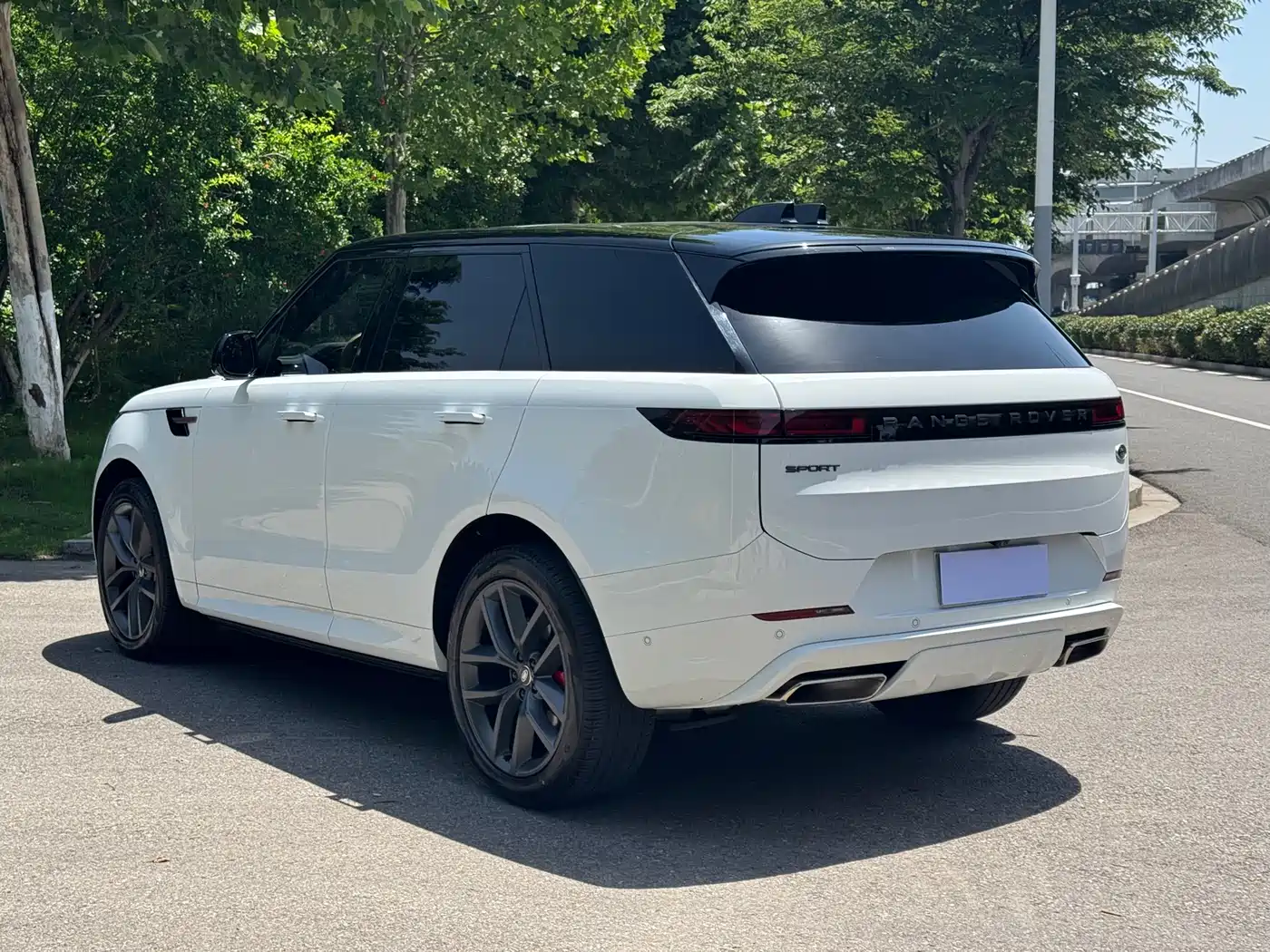 Land Rover Range Rover Sport 2025 400PS Dynamic SE фото 9