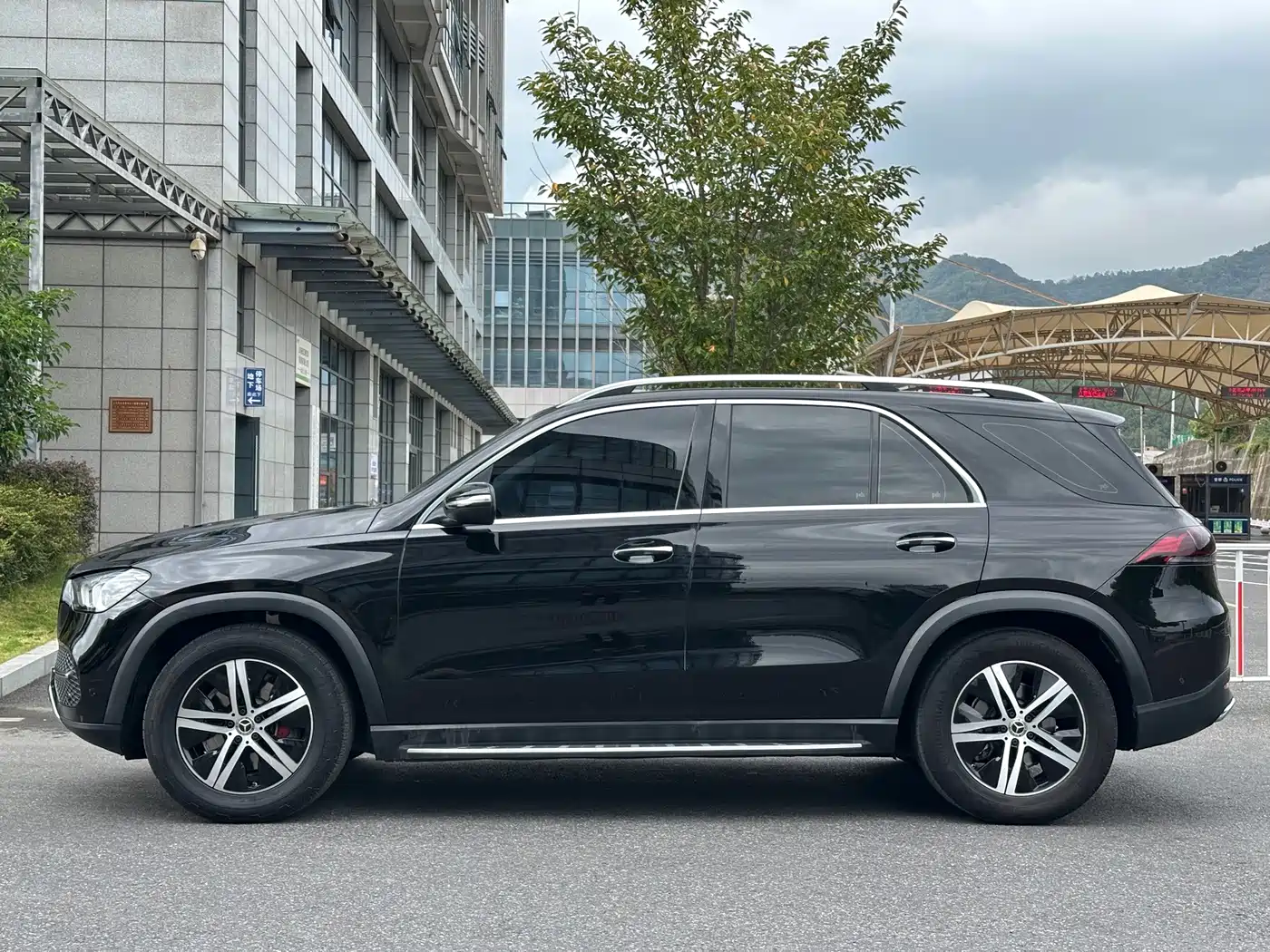 Фото 4 - Mercedes-Benz GLE