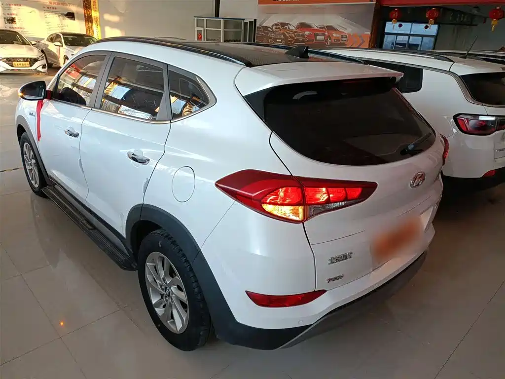 Hyundai Tucson 2018 1.6T DCT 2WD 15th Anniversary Special Edition фото 5