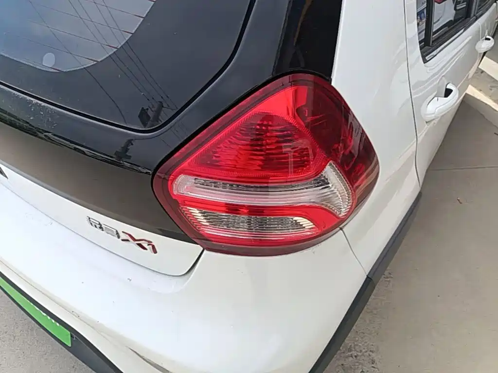 Geely Yuanjing X1 2018 2017 1.3L Auto Player Edition