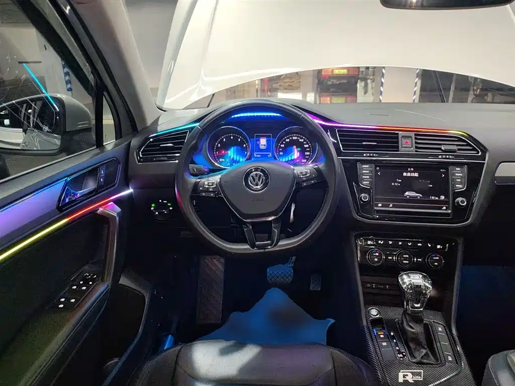 Volkswagen Tiguan L 2018 330TSI Automatic 2WD Luxury Edition фото 11