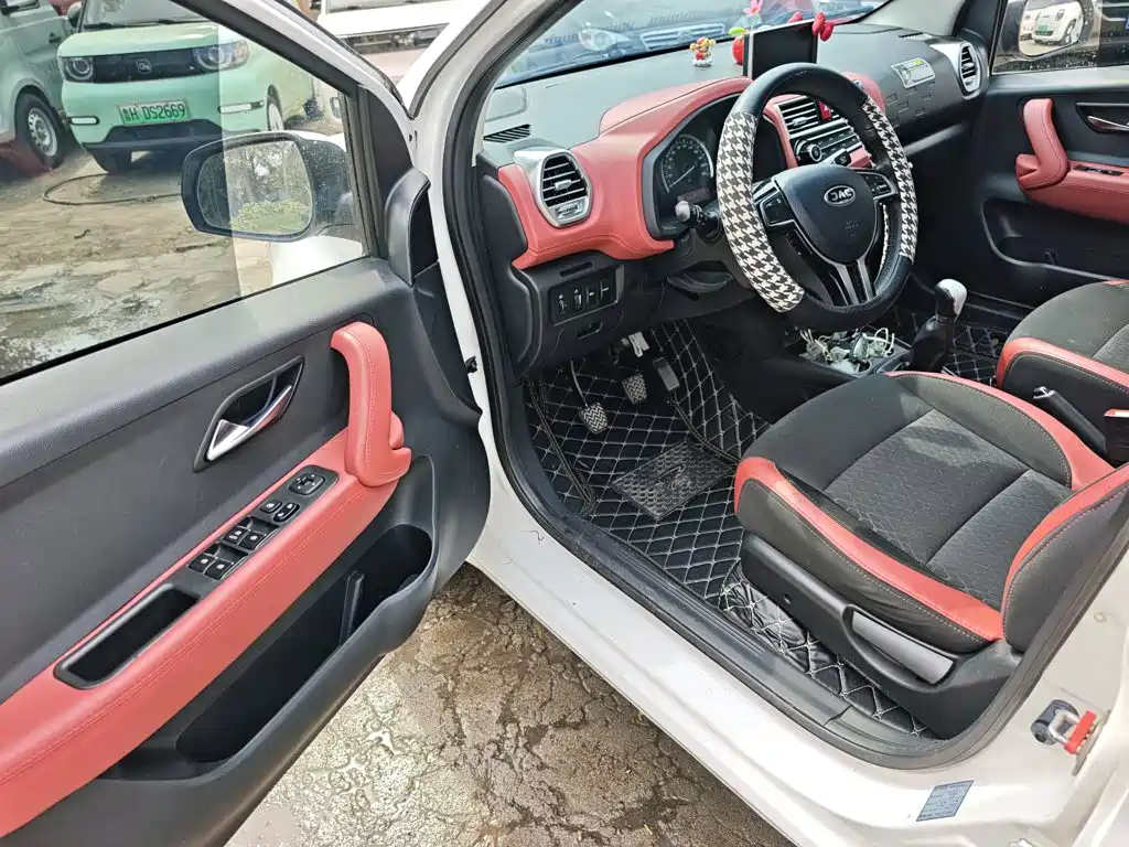 Фото 16 - JAC Refine S2mini
