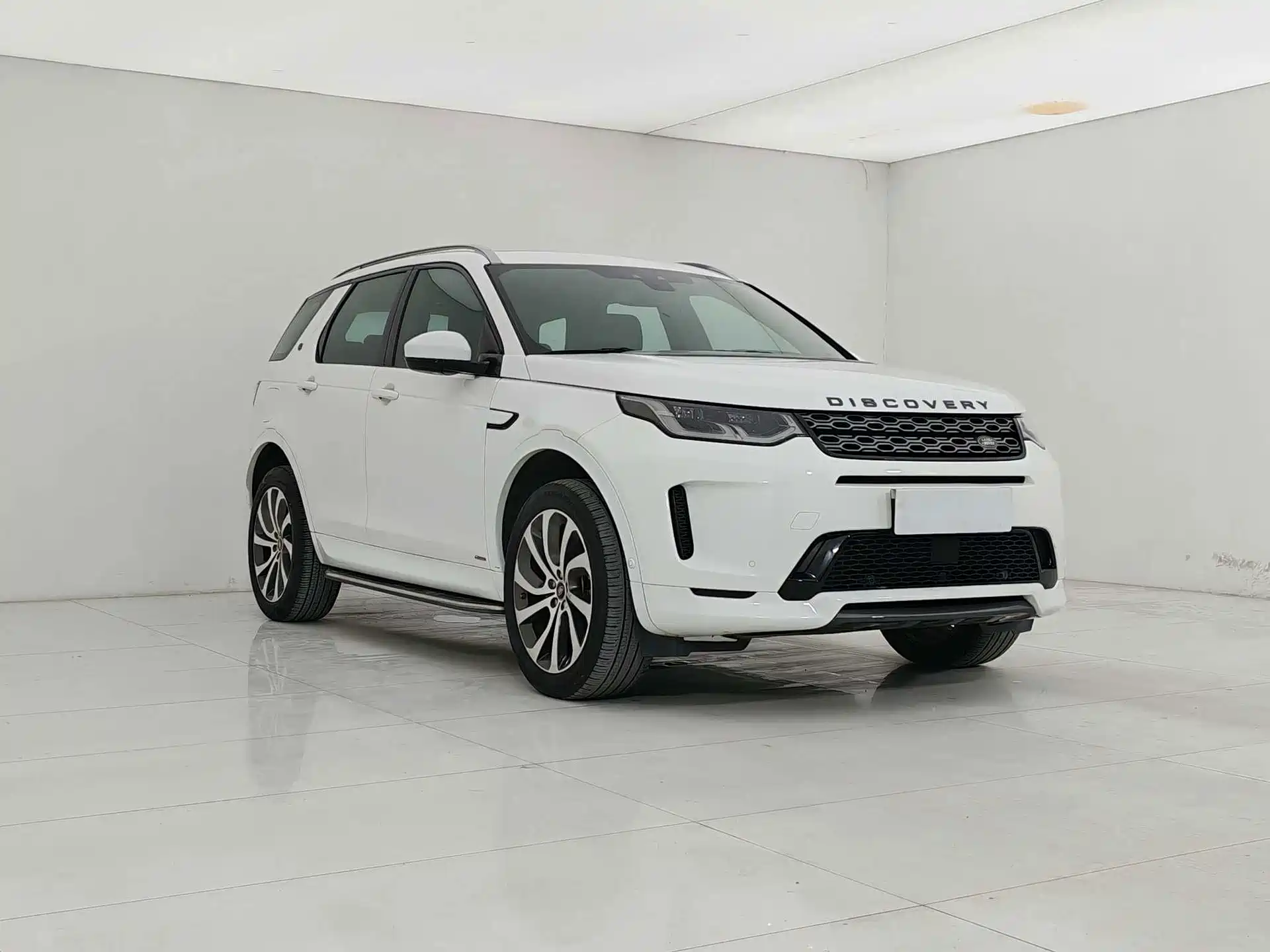 صورة 2 - Land Rover Discovery Sport