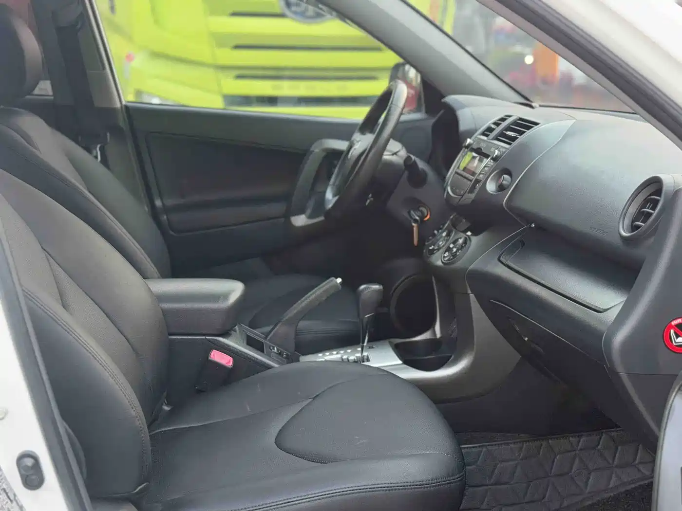 Toyota RAV4 Rongfang 2013 Special Edition 2.0L Auto Classic фото 17