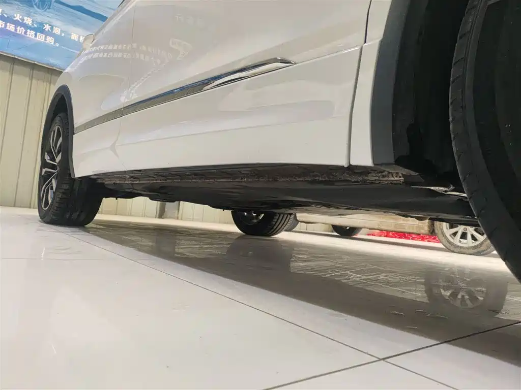 Volkswagen Tiguan L 2021 380TSI Automatic 4WD R-Line Premium 7-seater фото 21