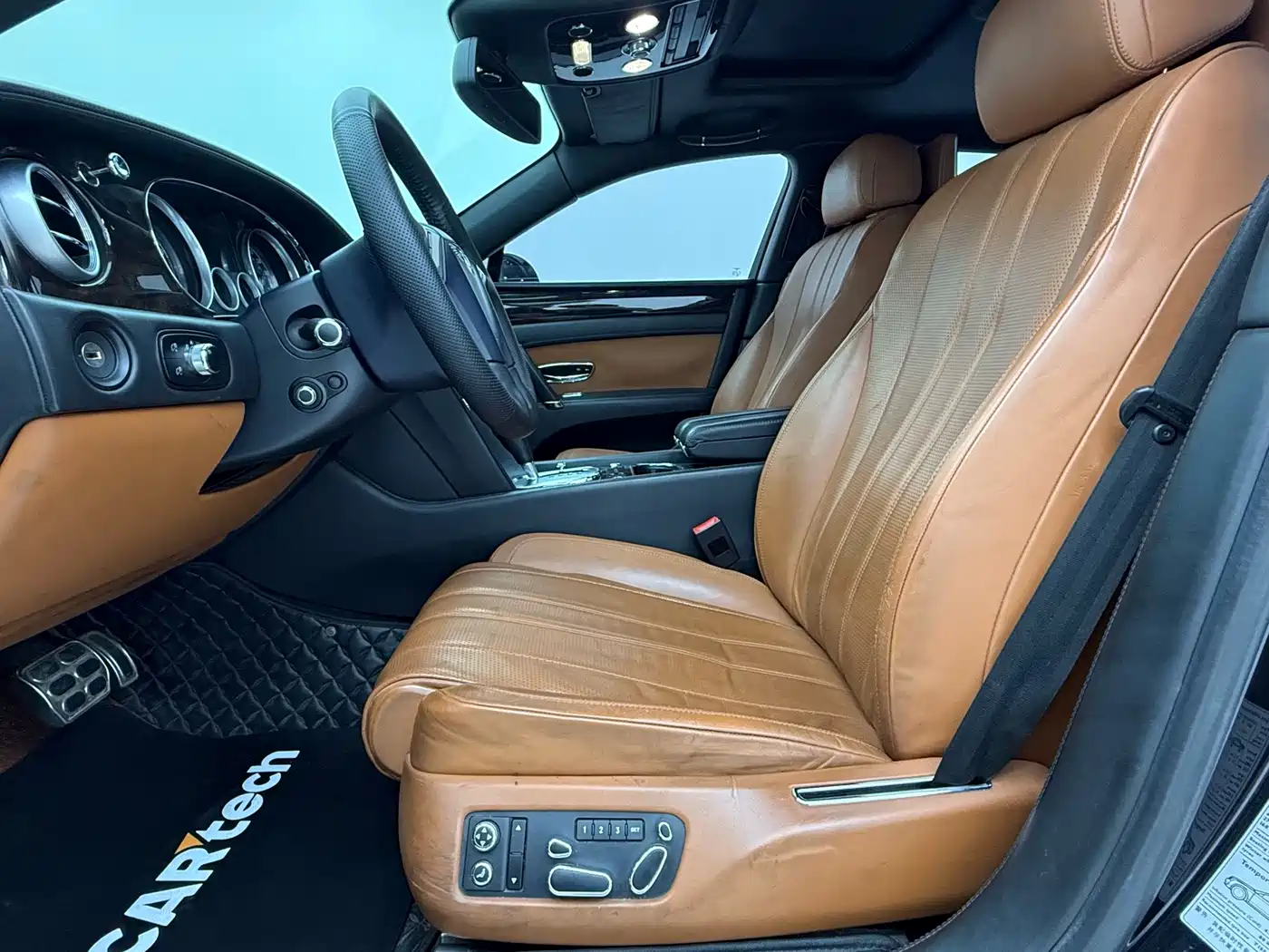 Photo 9 - Bentley Flying Spur
