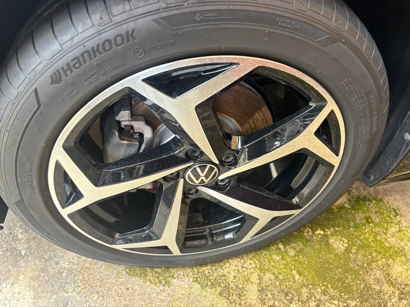 Volkswagen Passat 2024 380TSI Starlight Dragon Soaring Edition фото 3