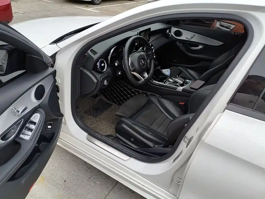Mercedes-Benz C-Class 2017 C 200 Sport фото 16