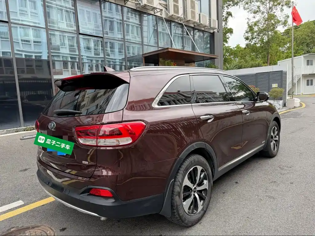 Photo 7 - Kia Sorento