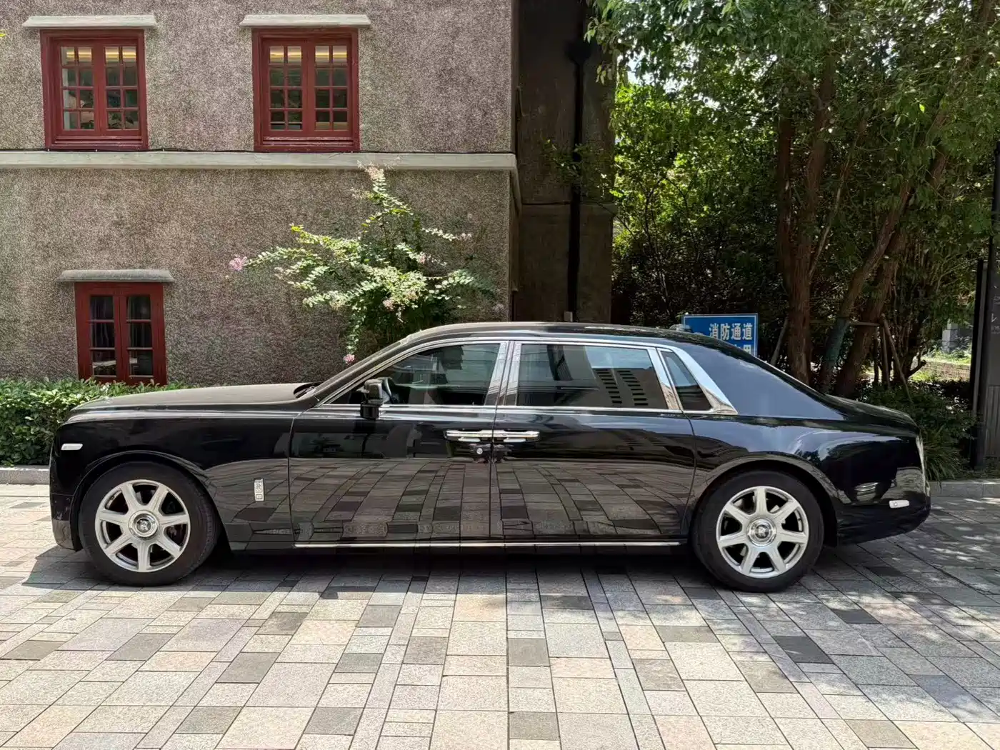 Rolls-Royce Phantom 2020 2018 6.7T Long Wheelbase Version