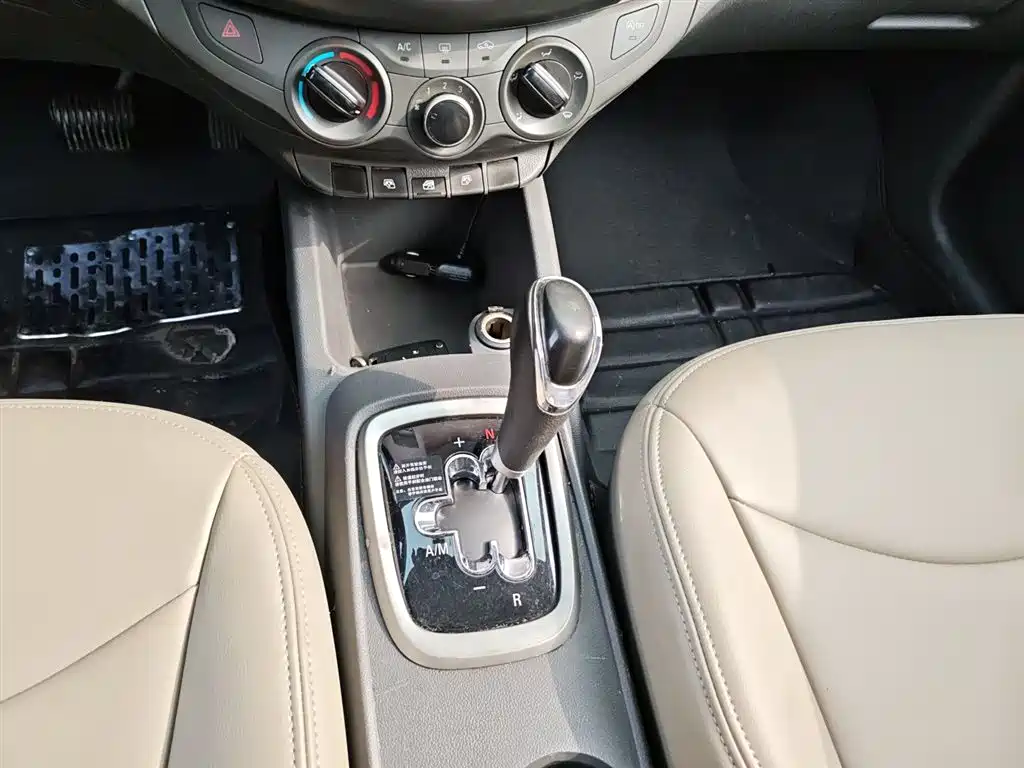 Chevrolet Sail 2015 Sail 3 1.3L AMT Ideal Edition фото 10