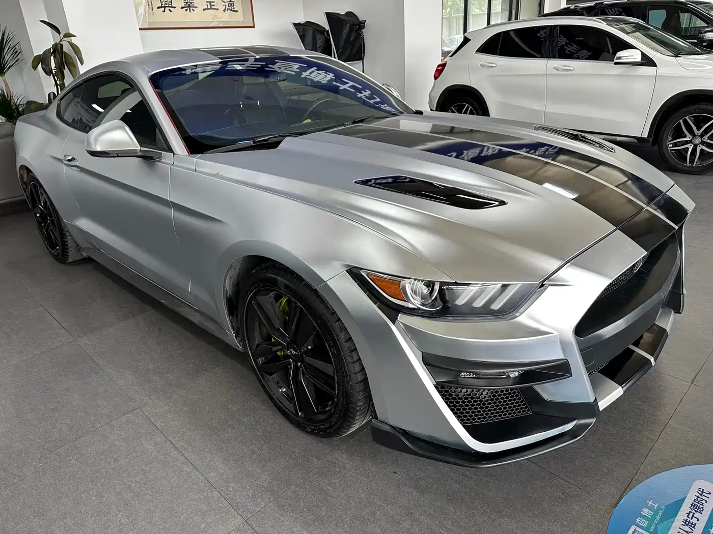 Ford Mustang 2015 2.3T 50th Anniversary Edition фото 3