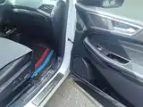 Фото 8 - Ford Edge