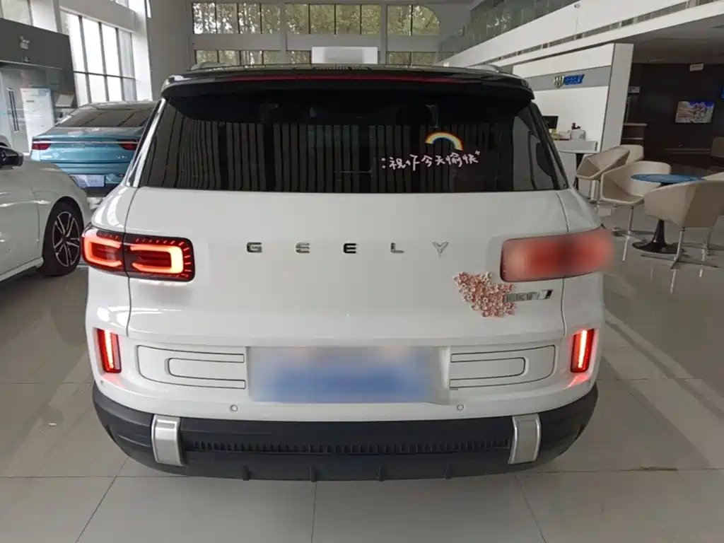 Фото 6 - Geely ICON