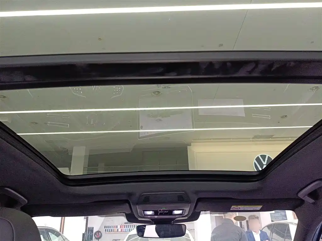 Volkswagen Tiguan L 2024 PRO 380TSI 4WD R-Line Premium Edition фото 18