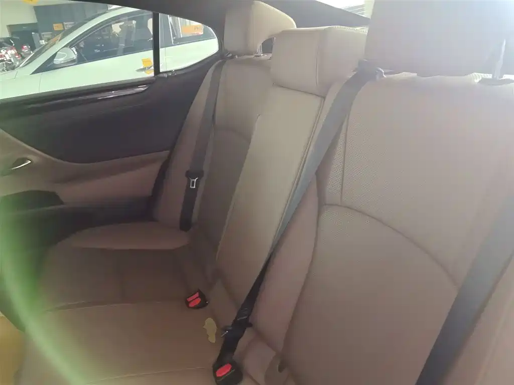 LEXUS ES