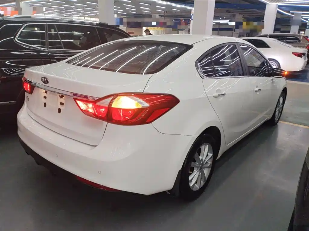 Kia K3 2016 1.6L Automatic GLS фото 5