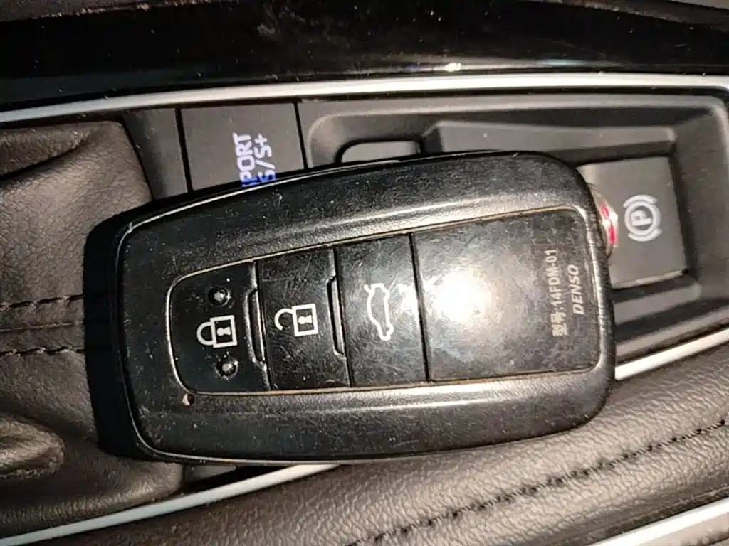 Toyota Avalon 2022 2.5L Progressive Edition фото 9
