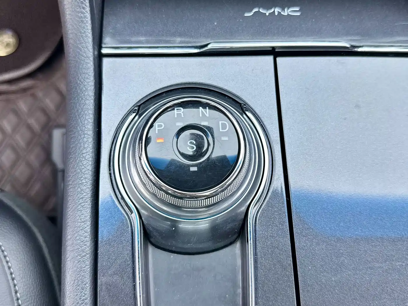 Фото 12 - Ford Taurus