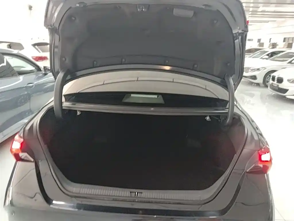Toyota Avalon 2022 2.5L Progressive Edition фото 19