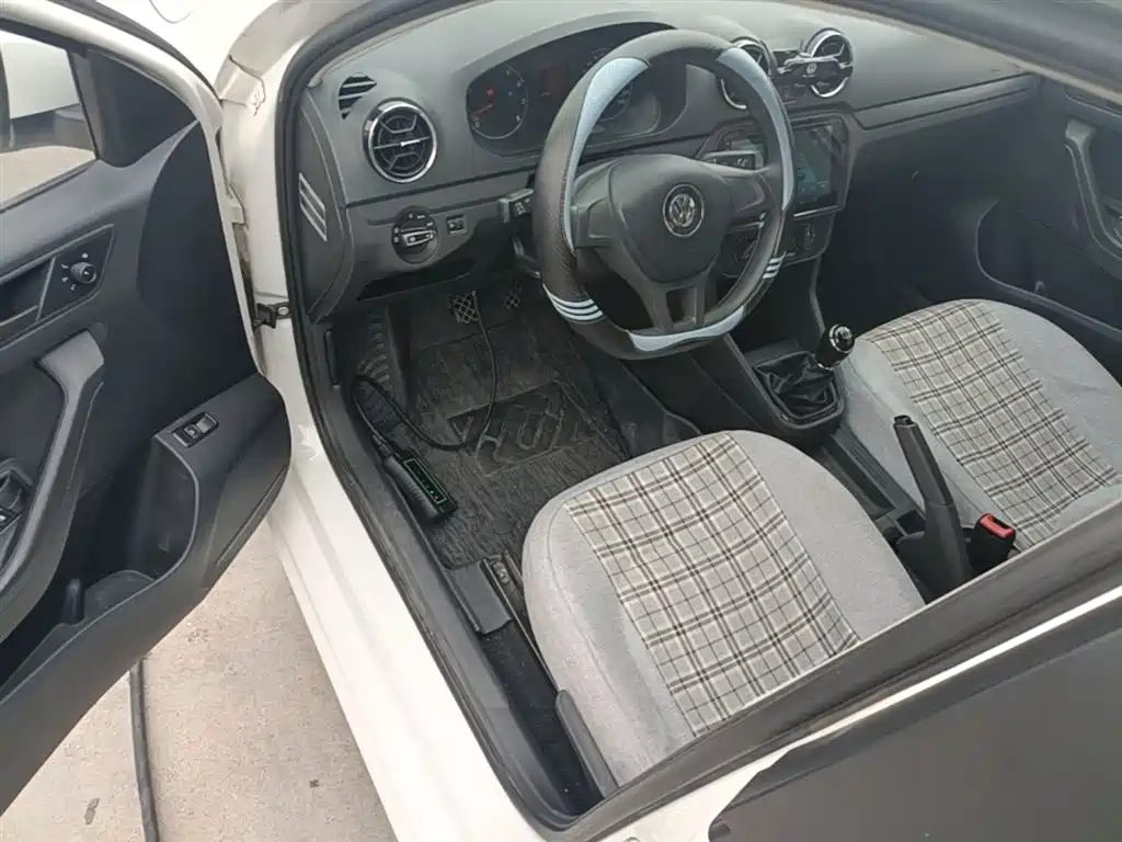Volkswagen Jetta 2017 1.5L Manual Fashion фото 16