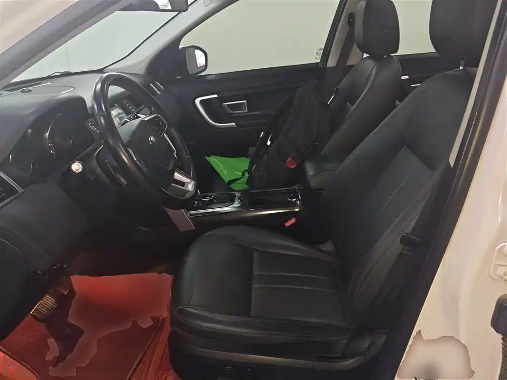 Land Rover Discovery Sport 2019 240PS SE Edition China VI фото 11