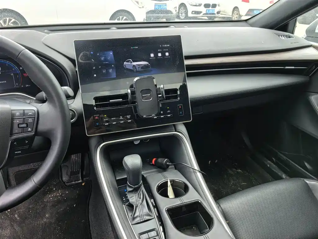 TOYOTA ASIAN DRAGON