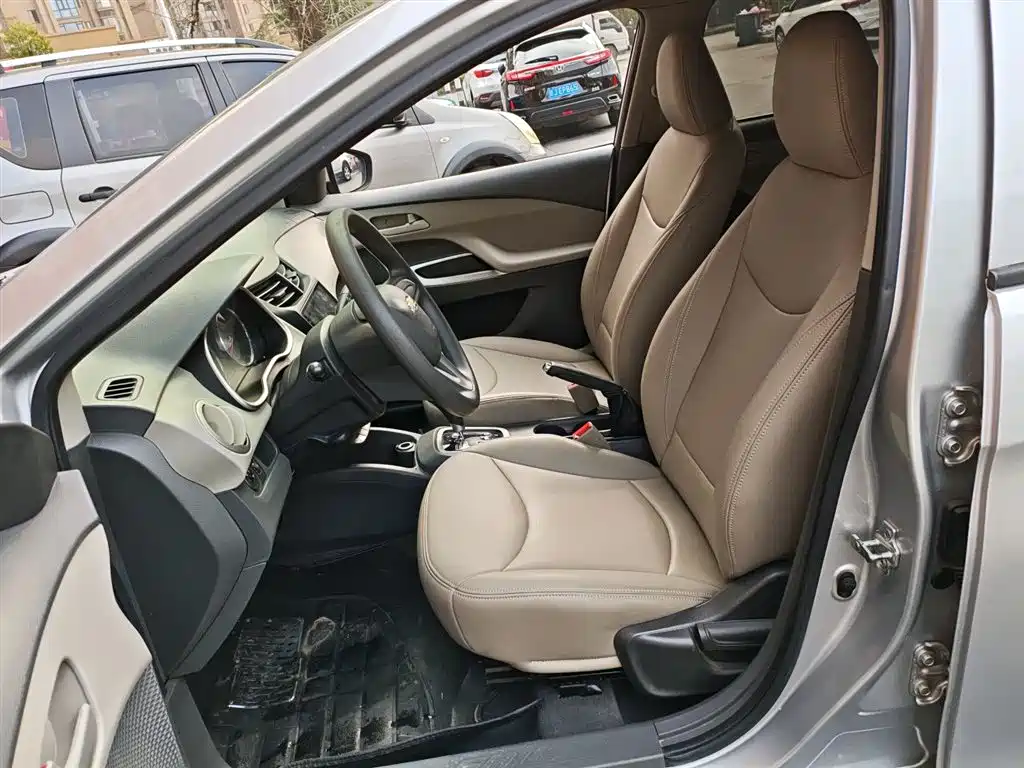 Chevrolet Sail 2015 Sail 3 1.3L AMT Ideal Edition фото 11